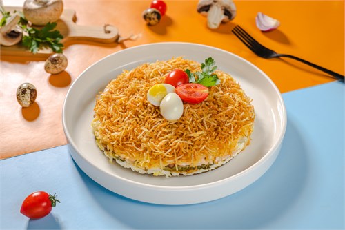 Салат с копчёной курицей и картофелем пай Доставка 1079880