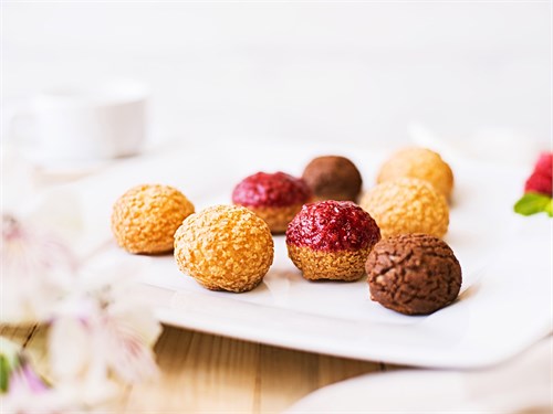 Ассорти из пирожных шу 8 шт 1004520