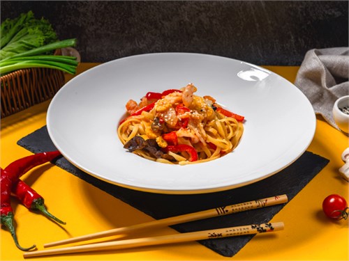 Вок с морепродуктами в соусе камикадзе Доставка  1093749