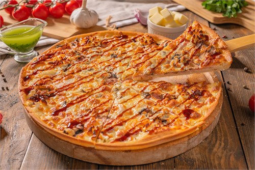 Пицца домашняя с ветчиной и креметте Доставка  1097969