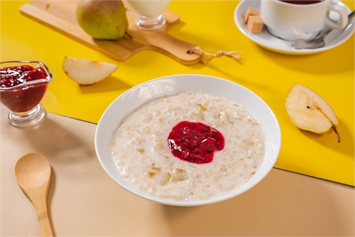 Каша овсяная с грушей и вишнёвым вареньем Доставка  1099201