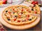 Пицца с томатами, корнишонами и печёным перцем. Доставка 1071053