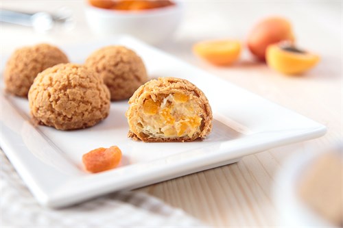 Пирожные шу с абрикосовым кремом 8 шт 1016623