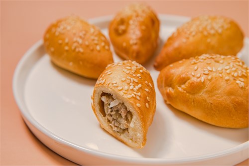 Коробочка пирожков с мясом  1099591