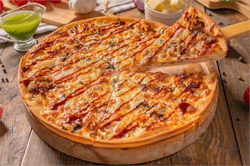 Пицца домашняя с ветчиной и креметте  1097969