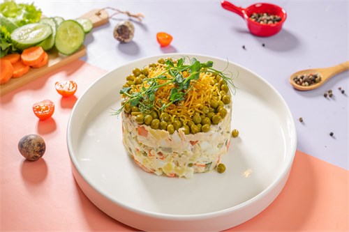 Оливье с курицей мини 1099385