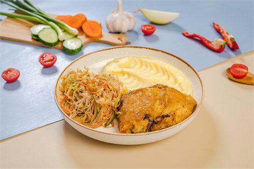 Куриные бёдрышки с картофельным пюре 1094490