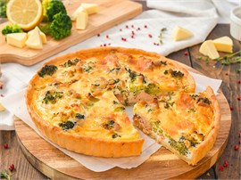 {{photo.Alt || photo.Description || 'Киш с красной рыбой, моцареллой и брокколи Доставка'}}