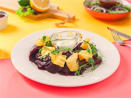 {{photo.Alt || photo.Description || 'Салат со свёклой и рисовыми чипсами Доставка'}}