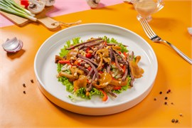 {{photo.Alt || photo.Description || 'Салат с говядиной и кедровыми орешками Доставка'}}