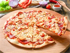 {{photo.Alt || photo.Description || 'Пицца с копчёным цыплёнком барбекю Доставка'}}