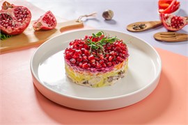 {{photo.Alt || photo.Description || 'Салат гранатовый браслет-мини Доставка'}}