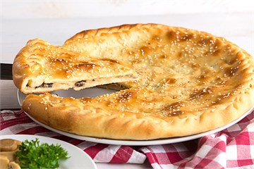 {{photo.Alt || photo.Description || 'Пирог с картофелем и грибами'}}