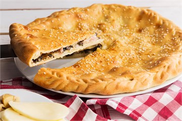 {{photo.Alt || photo.Description || 'Пирог с мясом'}}