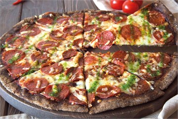 {{photo.Alt || photo.Description || 'Пицца пепперони на ржаном тесте '}}