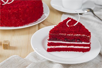 {{photo.Alt || photo.Description || 'Торт малиновый бархат 125 г '}}