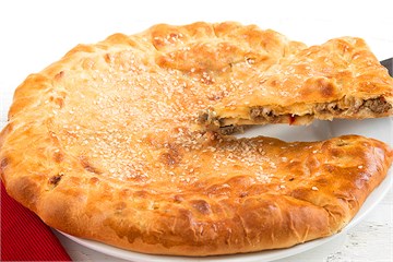 {{photo.Alt || photo.Description || 'Пирог с курицей и баклажанами '}}