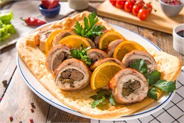 {{photo.Alt || photo.Description || 'Рулет из курицы с печенью и грушей '}}