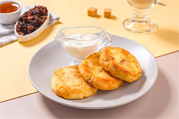 {{photo.Alt || photo.Description || 'Сырники с изюмом Доставка'}}