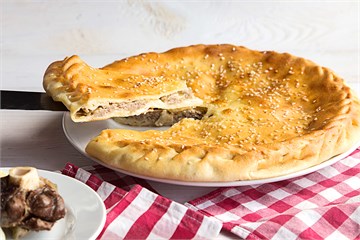 {{photo.Alt || photo.Description || 'Пирог с бараниной'}}