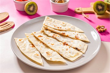 {{photo.Alt || photo.Description || 'Чуду с киви и бананом '}}