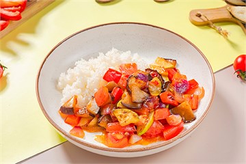 {{photo.Alt || photo.Description || 'Овощи в соусе чили с рисом '}}