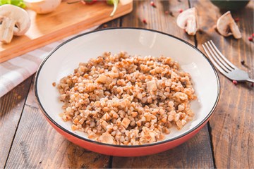 {{photo.Alt || photo.Description || 'Гречка с грибами'}}