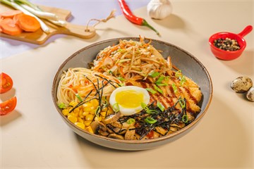 {{photo.Alt || photo.Description || 'Рамен чикен терияки Доставка'}}