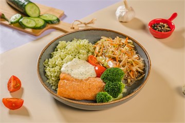 {{photo.Alt || photo.Description || 'Горбуша в сливочном соусе с рисом Доставка'}}