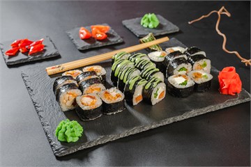 {{photo.Alt || photo.Description || 'Сет роллов №3 Доставка'}}