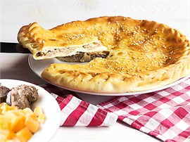 {{photo.Alt || photo.Description || 'Пирог с бараниной и тыквой'}}